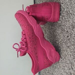 Wild Diva Lounge Hot Pink Shoes Size 6